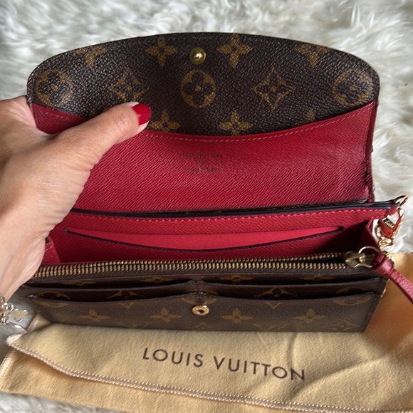 Louis Vuitton Emilie Monogram Wallet On Chain ❤️ - Picture 11 of 14